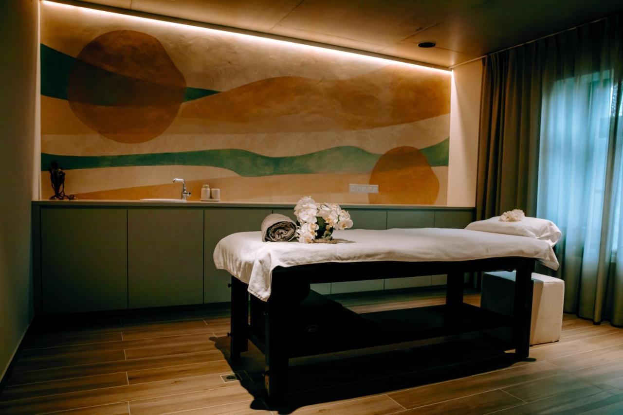 Ayuryoga Wellnesshotel Petegem Bagian luar foto