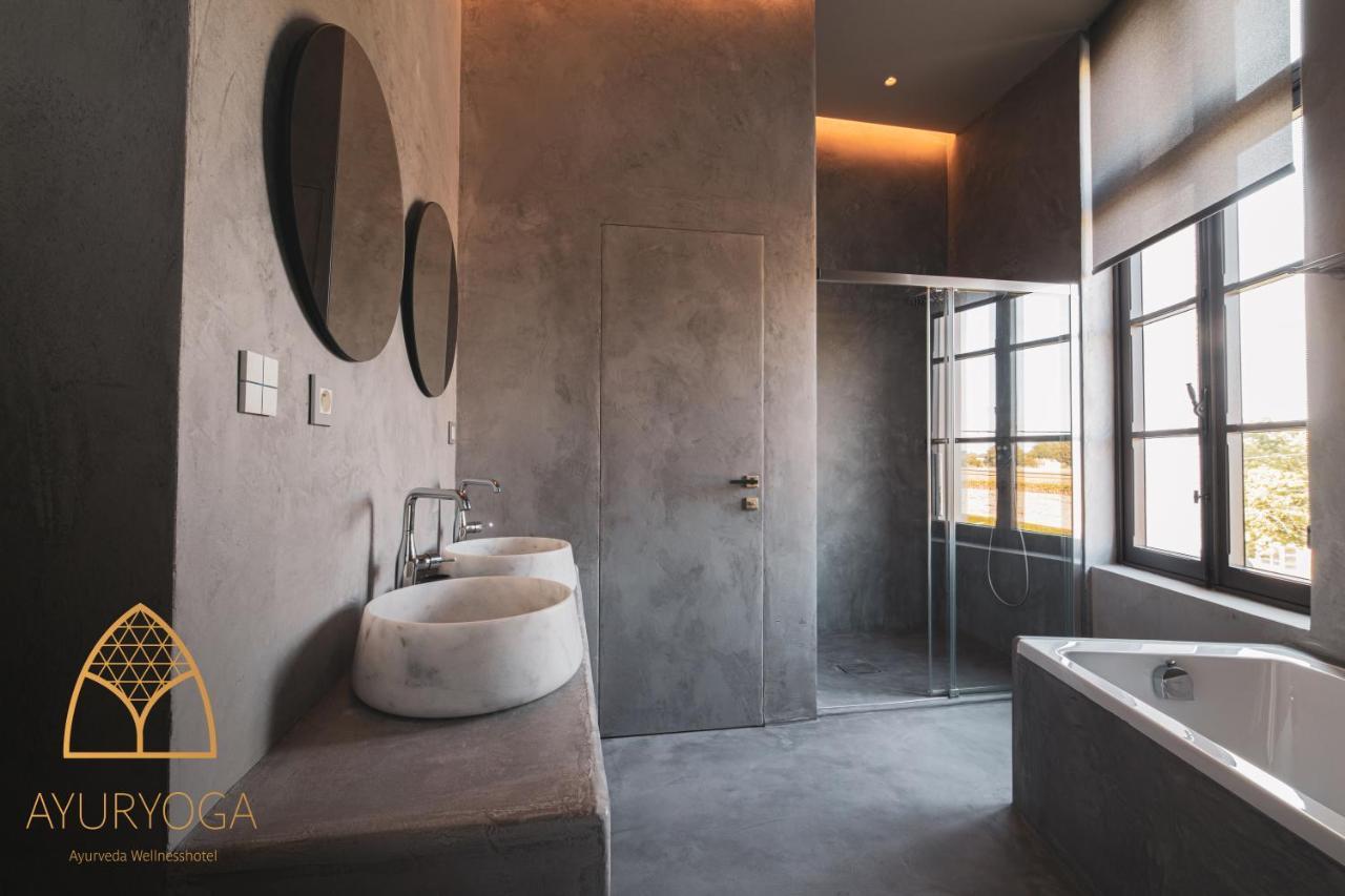 Ayuryoga Wellnesshotel Petegem Bagian luar foto